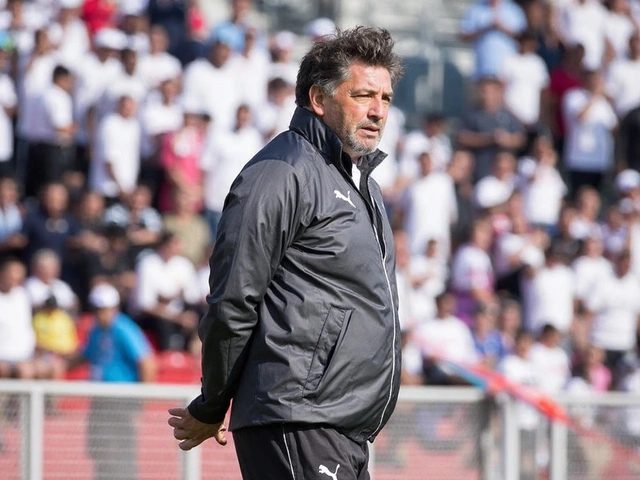 LDU Quito divulga provável escalação para confronto decisivo contra o Flamengo na Libertadores